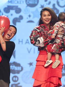 Thanh Hằng, Minh Tú trình diễn tại Tuần lễ thời trang trẻ em châu Á