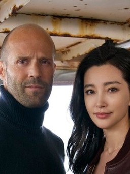 Lý Băng Băng nhạt nhòa trước Jason Statham trong 'Cá mập siêu bạo chúa'