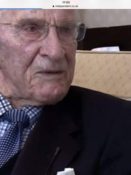Bác sĩ 106 tuổi vẫn hăng say làm việc và nghiên cứu