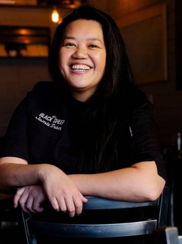 Nữ bếp trưởng Mỹ gốc Việt tranh tài Top Chef