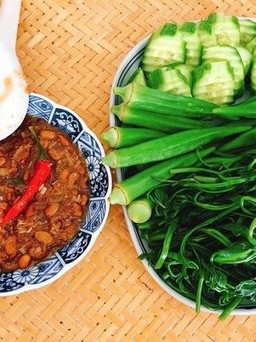 Thương nhớ món “cong xuồng kho tương”