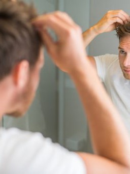 Chuyên gia: 5 thói quen ăn uống xấu có thể gây rụng tóc