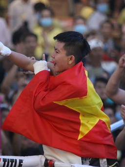 Đánh bại tay đấm Thái Lan, nữ võ sĩ boxing Việt Nam làm nên lịch sử
