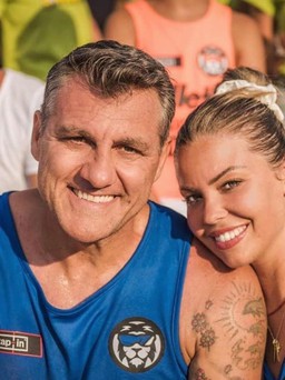 Cựu tuyển thủ Ý điển trai Christian Vieri tiết lộ chuyện ‘sát gái’