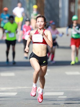 Dàn sao điền kinh tỏa sáng ở Tiền Phong Marathon làm nóng cho SEA Games 31