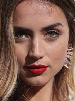 Ana de Armas, mỹ nhân được chọn cho Bond Girl mới