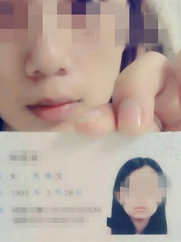 Lộ ảnh nuy nhiều nữ sinh vay tiền 'nóng' ở Trung Quốc