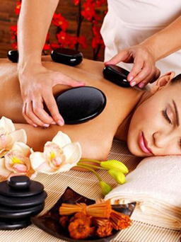 Nhanh chóng phục hồi sức khỏe chỉ với 30p cùng với liệu trình massage đá nóng