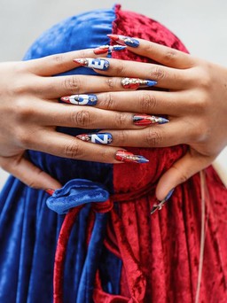 Đừng tìm “mẫu nails Hàn Quốc hot”, hãy để những nghệ sĩ vẽ nails này tạo cảm hứng cho bạn