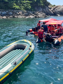 Đà Nẵng: Xử phạt nhiều xuồng hơi chở khách ngắm san hô ở Sơn Trà trái phép
