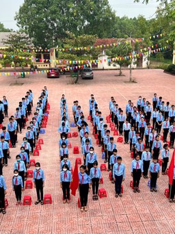 Nghệ An: Học sinh không đến lớp vì sáp nhập trường đã đi học trở lại