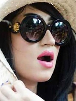 ‘Kim Kardashian của Pakistan’ bị anh trai giết ‘vì danh dự’