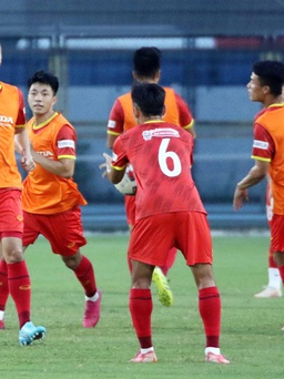 Nóng: Lên tuyển mới được 2 ngày, Xuân Nam ghi bàn đẹp vào lưới U.22 Việt Nam