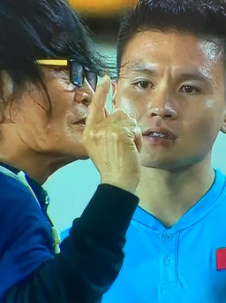 Bị đau bắp chân không nghiêm trọng, Quang Hải vẫn có thể đá trận gặp Malaysia