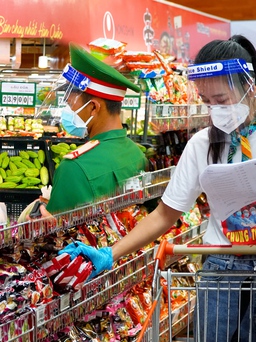 Nam Thư dở khóc dở cười chuyện đi chợ hộ, bất ngờ gặp “chú bộ đội” trong siêu thị