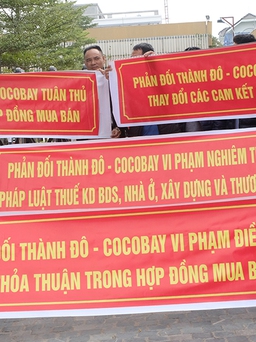 Người mua condotel Cocobay Đà Nẵng bao vây trụ sở chủ đầu tư đòi quyền lợi