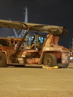 Hải Phòng: Nam công nhân bị xe nâng container cán tử vong tại cảng Chùa Vẽ