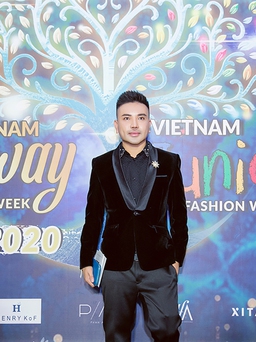 Doanh nhân Kevin Nguyễn ủng hộ show thời trang của NTK Hoàng Hải