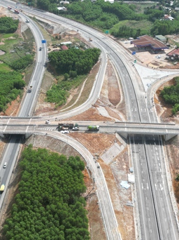 Khánh thành cao tốc đoạn Cam Lộ - La Sơn địa phận Quảng Trị và Thừa Thiên - Huế