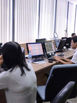 Ngược Trung Quốc, chứng khoán Việt Nam cuối tuần chìm trong sắc đỏ