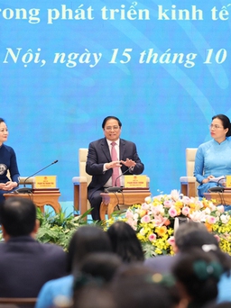 Thủ tướng: Mỗi phụ nữ Việt Nam là một bông hoa đẹp, lan tỏa tình yêu thương