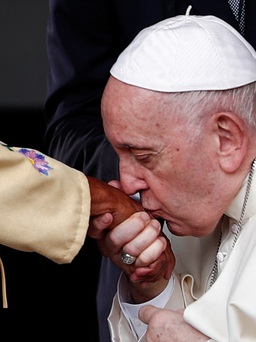 Giáo hoàng Francis đến Canada trong 'chuyến đi chuộc tội'