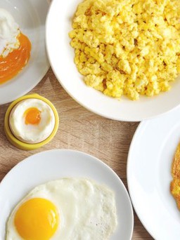 Ngày mới với tin tức sức khỏe: Bị cholesterol cao, có được ăn trứng?