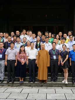 Đoàn đại biểu thanh niên Trung Quốc thăm danh thắng Tràng An