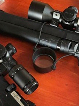 CSGT Thanh Hóa thu giữ 2 khẩu súng hơi, 3.000 viên đạn trên xe ô tô