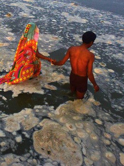 Sông Hằng và Yamuna ở Ấn Độ được ban quyền như con người