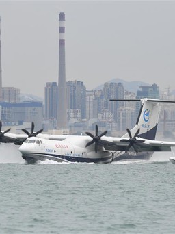 Thủy phi cơ lớn nhất thế giới của Trung Quốc thử nghiệm trên biển
