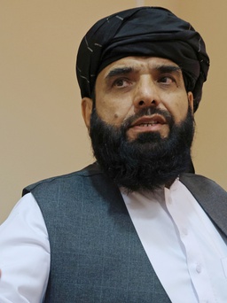Taliban dọa Mỹ, Anh sẽ ‘chịu hậu quả’ nếu gia hạn di tản