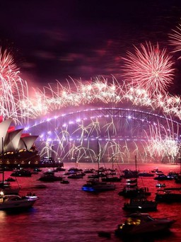 Sydney đón năm mới 2022 với màn bắn pháo hoa truyền thống