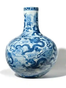 Bình gốm ‘tầm thường’, người Trung Quốc tranh mua được giá 180 tỉ đồng