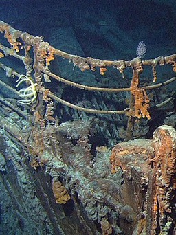 Phát hiện bất ngờ về vật thể gần xác tàu Titanic