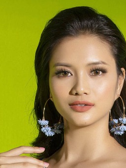 Thí sinh Miss World Việt Nam thả dáng với bikini