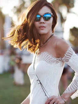 Trắng nhưng không… chán