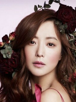 Kim Hee Sun 'bỏ túi' 65 tỉ đồng để vào vai nữ thần