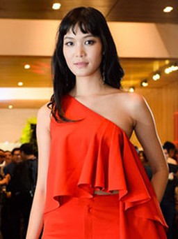 Hoa hậu Thùy Dung diện mốt ‘rũ rượi’ dự sự kiện