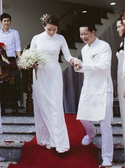 Ảnh đính hôn của Phan Như Thảo và chồng cũ siêu mẫu Ngọc Thúy