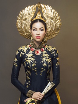 Thuận Việt gặp nhiều áp lực khi thiết kế trang phục dân tộc cho Phạm Hương