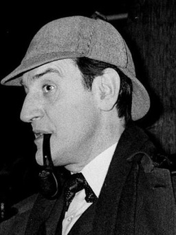‘Sherlock Holmes’ Douglas Wilmer qua đời ở tuổi 96