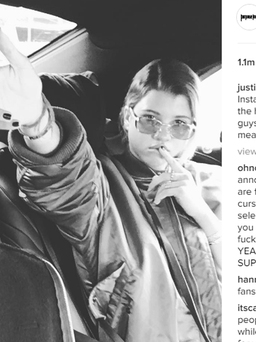 Selena Gomez ‘dạy’ Justin Bieber về cách đối xử với fan