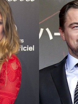 Leonardo DiCaprio ôm trấn an bạn gái kém 17 tuổi sau tai nạn xe