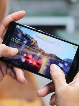 Phạm nhân trẻ cải tạo tốt được thưởng game, pizza