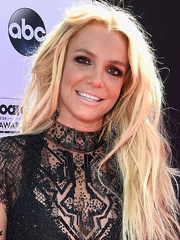 Britney Spears thừa nhận hát nhép