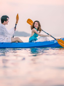 Bích Phương được trai lạ 'đưa đi khắp thế gian'