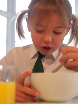 Trẻ bỏ bữa ăn sáng dễ suy dinh dưỡng