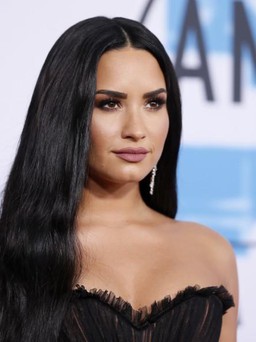 Demi Lovato liên tục sốt cao, mê man trong bệnh viện sau vụ sốc ma túy