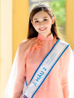 Tường San làm từ thiện trước khi thi Miss International 2019